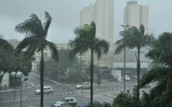 Cimehgo alerta para risco potencial de tempestades no fim de semana em cidades de Goiás; veja lista