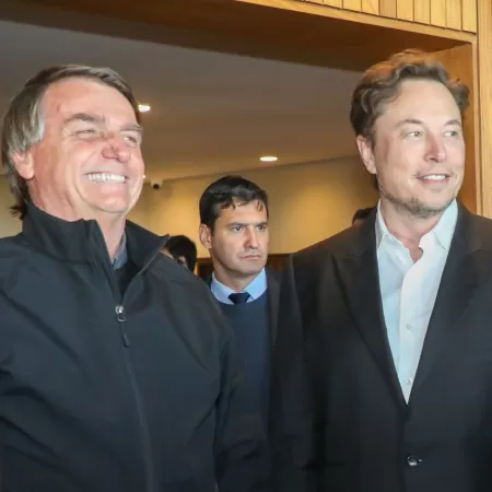 Bolsonaro chama Musk de ‘mito da liberdade’ após ataques a Moraes