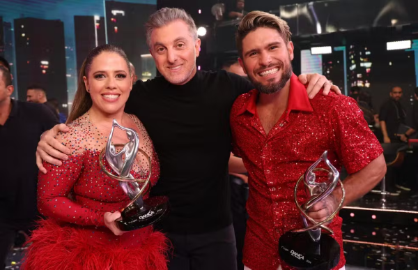 Final do Dança dos Famosos 2024: empate inédito consagra Tati Machado e Diego Maia campeões