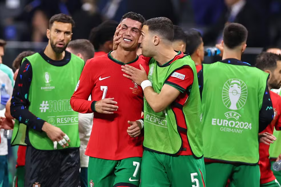 Cristiano Ronaldo comenta choro e garante: “É minha última Euro”