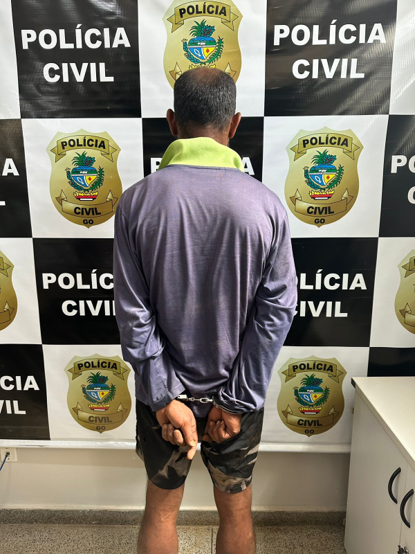 Homem é preso em flagrante pelo crime de roubo tentado no centro da cidade.