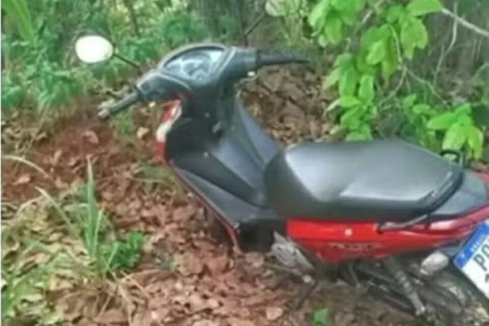 Homem é preso após abusar, roubar moto e obrigar mulher a cozinhar para ele, em Minaçu