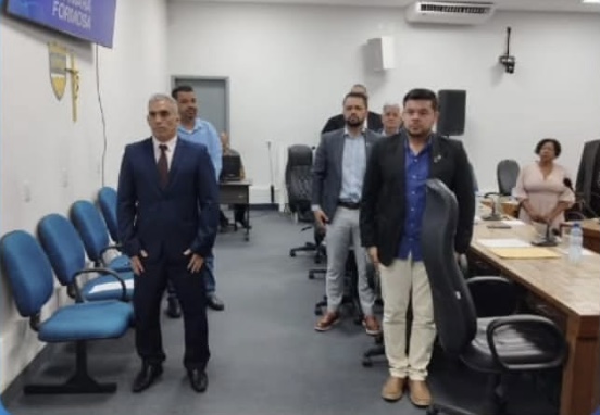 Renato Lobo toma posse como vereador na Câmara Municipal de Formosa