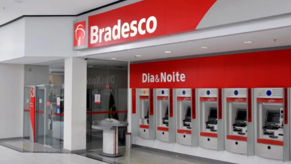 Bradesco anuncia fim do home office para quase 900 funcionários no início de 2026
