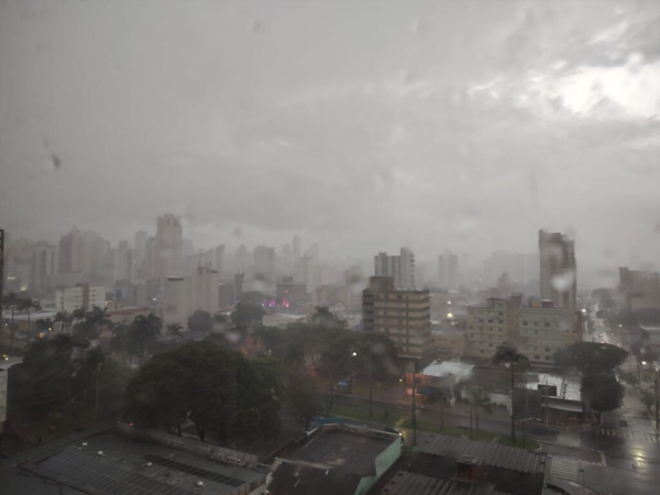 Algumas regiões de Goiânia já registram mais de 70 milímetros de chuva nesta terça (20/1)