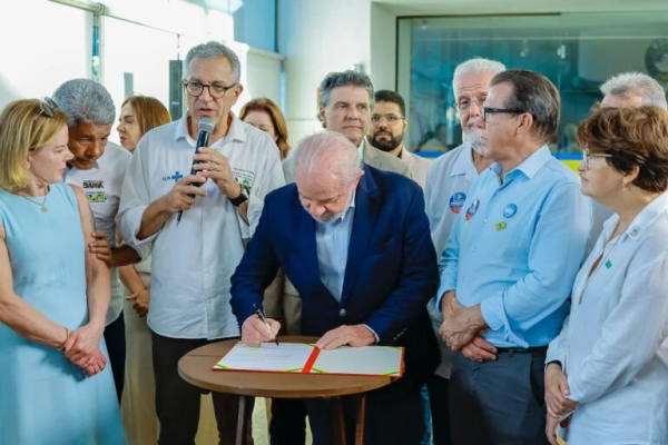 Lula assina MP que libera FGTS a entidades filantrópicas