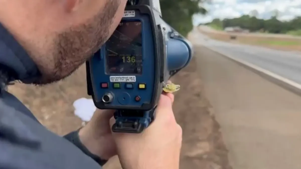 Motoristas são flagrados a mais de 150 km/h no início da Operação Carnaval em Goiás