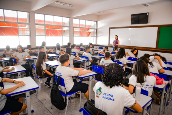 Governo nomeia mais de 500 novos professores para rede estadual de ensino